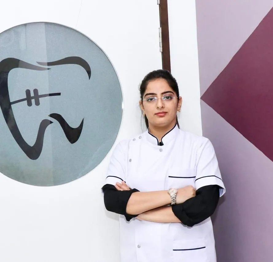 Dr. Ritu Saneja — Gold Medalist Implantologist in Bathinda, MDS Prosthodontics BHU, Ex-Resident AIIMS Delhi PGIMER Chandigarh