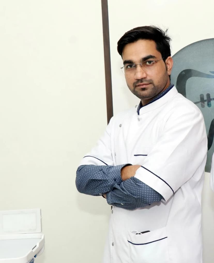 Dr. Sandeep Kumar — Best Orthodontist in Bathinda, MDS BHU, Ex-Resident AIIMS New Delhi, Certified Invisalign Provider